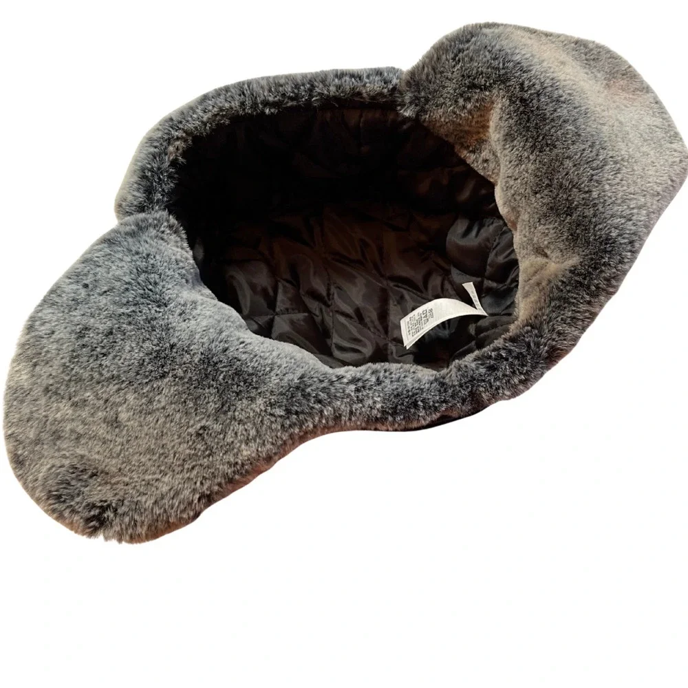 NWOT Old Navy Kids Faux Fur Trim Trapper Hat L - XL Black‎ Gray Winter Ski Snow